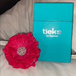 Tieks box and flower